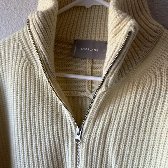 Everlane Women's Sweater in Light Yellow - Picture 3 of 4